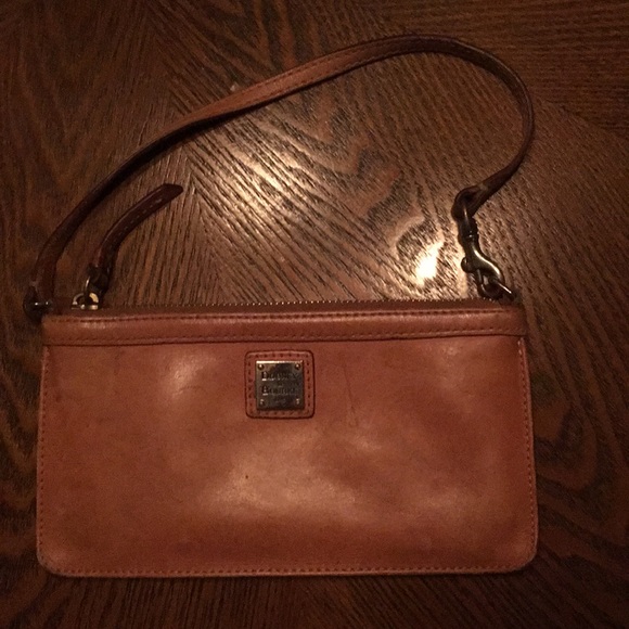 Dooney & Bourke Handbags - 💥FINAL PRICE💥 DOONEY AND BOURKE WRISTLET
